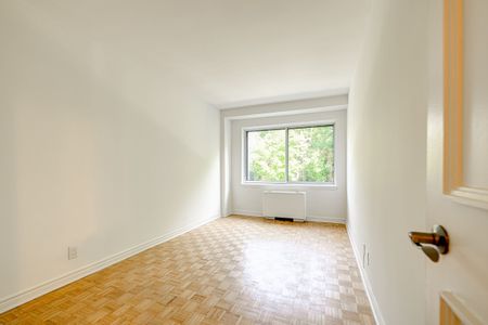 4555 Bonavista Avenue - Photo 4