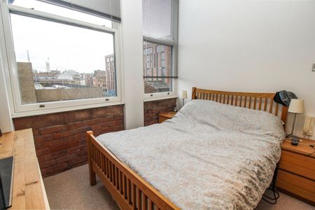 2 Bed Flat, Church Street, M4 - Photo 2