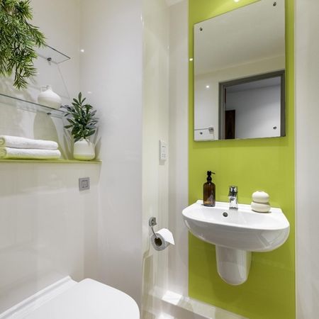 Room in a Shared House, Cavendish Street, LS3 - Photo 4