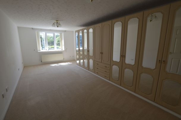 St Peters Road, Bournemouth, Dorset, BH1 - Photo 1