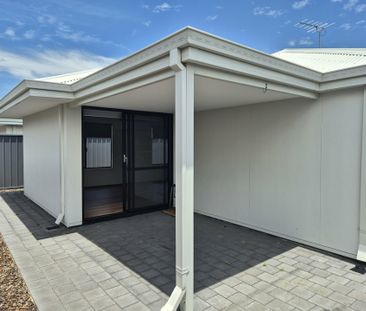 Low-Maintenance Family Home - Photo 3