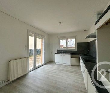 Location Maison 5 pièces 94m² MONTAUBAN 82000 - Photo 2