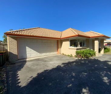 Comfortable family home in botany - Photo 1