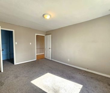 For Lease - 1044 Knechtel Court Unit# B, Wilmot, Ontario - Photo 4