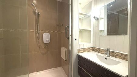 1 bedroom retirement property to rent - Photo 4