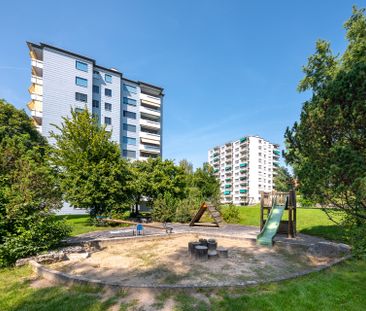 Grosszügige Wohnung in kinderfreundlicher Überbauung - Photo 1
