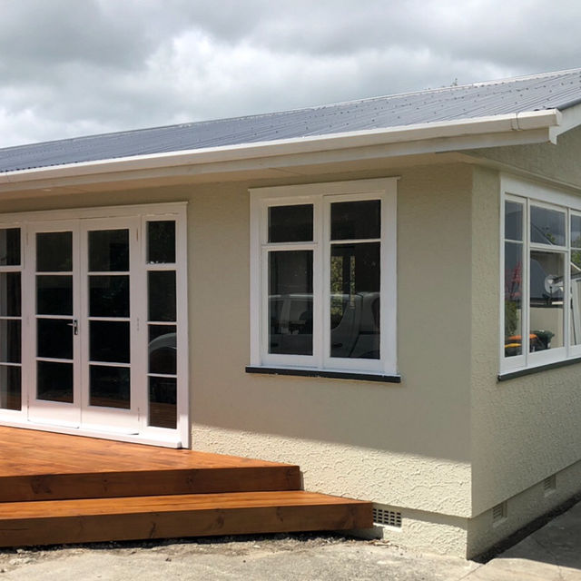 Private sunny 3 bedroom home - Photo 1