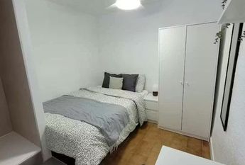 Carrer de Sant Fermí, Torrent, Valencian Community 46900