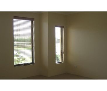 FABULOUS FAMILY HOME - Photo 4