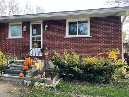 For Lease - 4918 Leitrim Road Unit# Unit B, Carlsbad Springs, Ontario - Photo 5