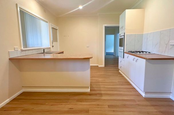 336 Eden Street, Lavington - Photo 1