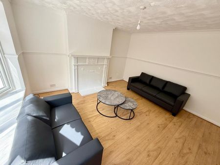 5 bedroom house of multiple occupation to rent - Photo 2