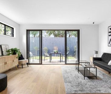 Share Accommodation - Utilities Included! - Photo 1