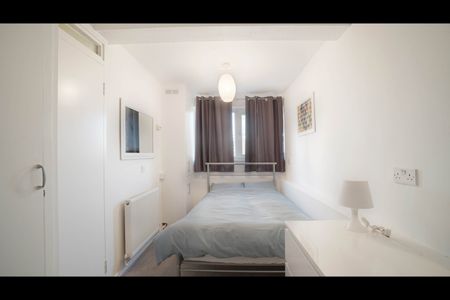 Room in a Shared House, Wager Street, E3 - Photo 3