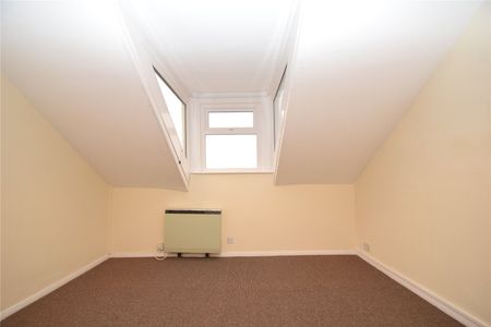 1 bed apartment to rent in Valley Bridge Parade, Scarborough, YO11 - Photo 3