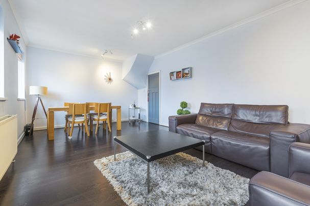 Hereford Road, London, W3 - Photo 1