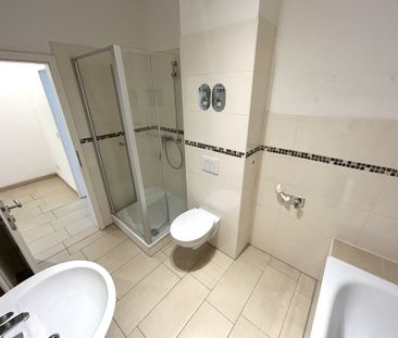 Schöne 2 Raumwohnung in Stadtfeld mit Einbauküche ! - Photo 5