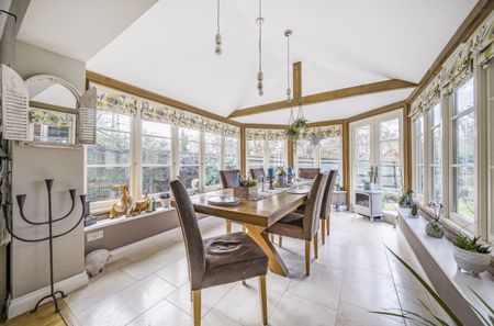 4 bedroom detached house to rent - Photo 3