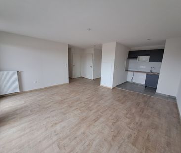 Location Appartement 3 pièces 66m² EAUNES 31600 - Photo 1