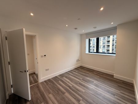 2 Bed Flat, Juniper Crescent, SE10 - Photo 5