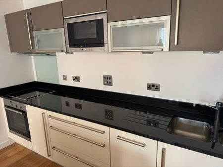 2 Bed Flat, Watermans Place, LS1 - Photo 5