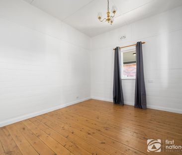 CUTE AND COSY RENOVATED COTTAGE - Photo 4