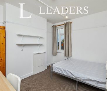 6 bedroom semi detached to rent Gedling Grove, Nottingham, Nottingh... - Photo 2