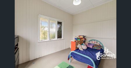 Huge block of rental property with hidden charm for the whole family to enjoy! - Photo 5