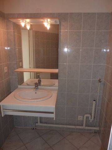 Location appartement t1 29 m² à Rodez (12000) BOURRAN - Photo 4