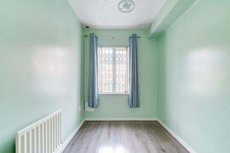 2 bed ground floor flat to rent in Rea Road, Birmingham, B31 - Photo 3