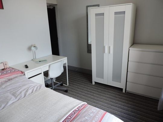 2 bedroom house to rent - Photo 1