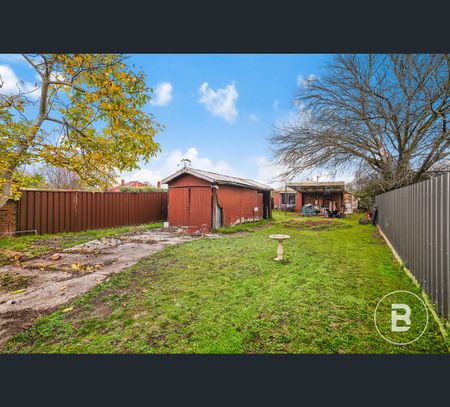 717 Windermere Street, Redan, Vic 3350 - Photo 2