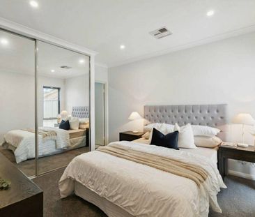 Stylish Rear Villa Offering Comfort and Convenience - Photo 4