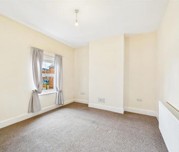 4 bedroom terraced house to rent - Photo 4