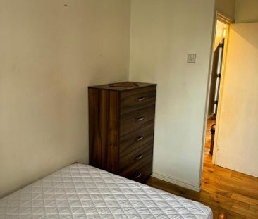 1 bedroom in a house share to rent - Photo 6