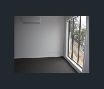 210/8 Yarra Bing Crescent, Burwood, Vic 3125 - Photo 1