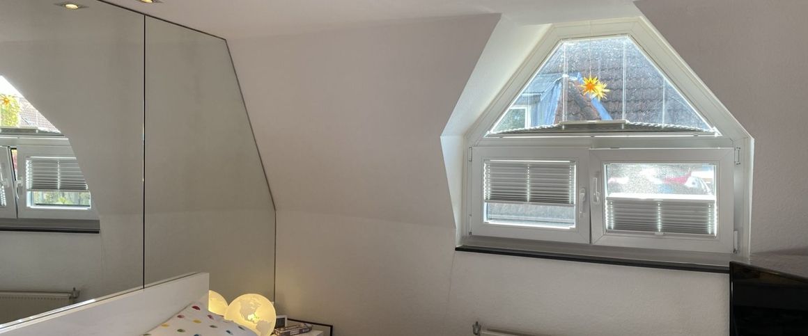 Rodenkirchen: Große Maisonette-Wohnung in direkter Rheinnähe - Foto 1