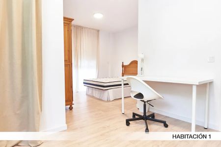 Calle Afán de Ribera, Sevilla, Andalusia 41006 - Photo 3