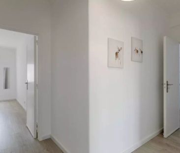 2-bedroom apartment for rent in Amadora, Lisbon, perfect for any gender. - Foto 6