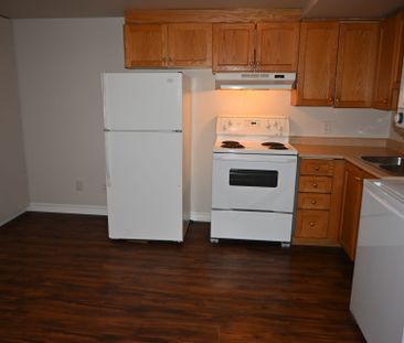 For Lease - 43 Pear Tree Mews Unit# B, Toronto, Ontario - Photo 5