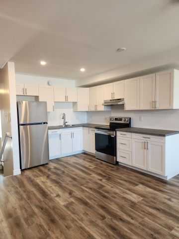 For Lease - 9 Queen Street Unit# 203, Springwater, Ontario - Photo 4