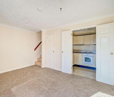 2 bedroom terraced house to rent - Photo 1