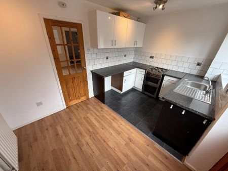 3 bedroom terraced house to rent - Photo 5