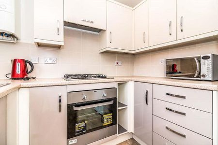 2 bedroom terraced house to rent - Photo 5