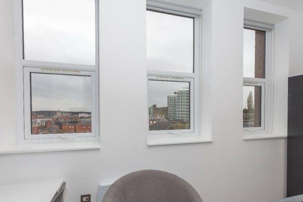 Studio to rent - Photo 1