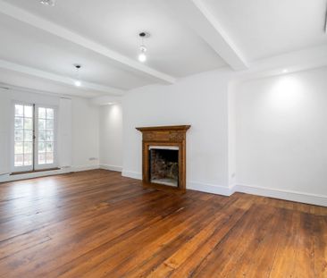 6 bedroom detached house to rent - Photo 1