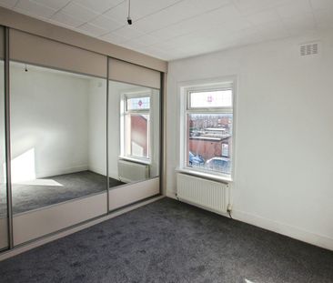 Terraced House to rent on - Photo 3