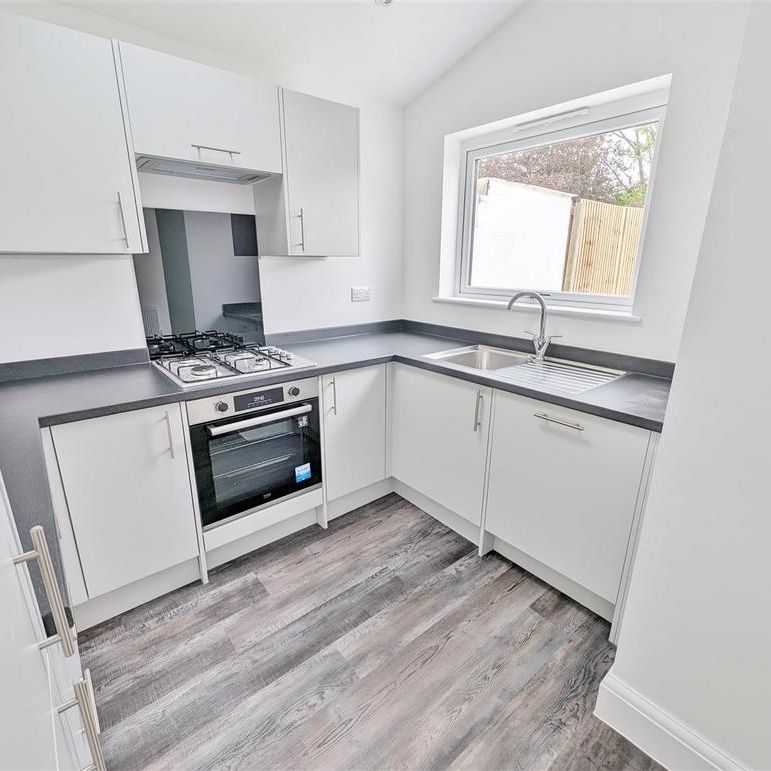 2 bedroom detached bungalow to rent - Photo 1