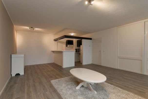EINDHOVEN, Kastelenplein - Photo 1