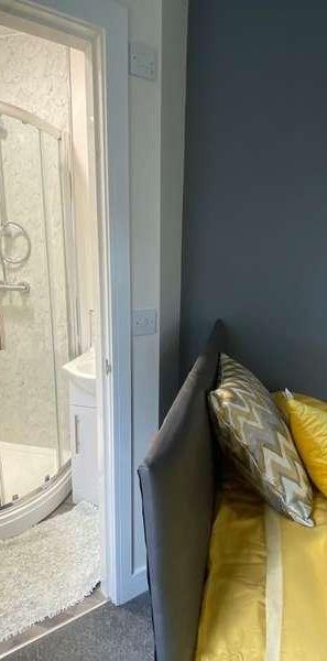 Chelmsford Drive, DN2 - Photo 1